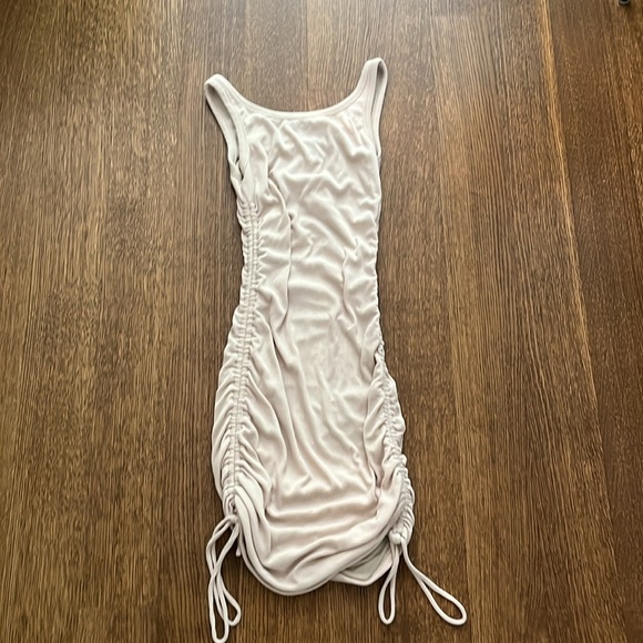 Size 0 Princess Polly cotton dress - Picture 3 of 3